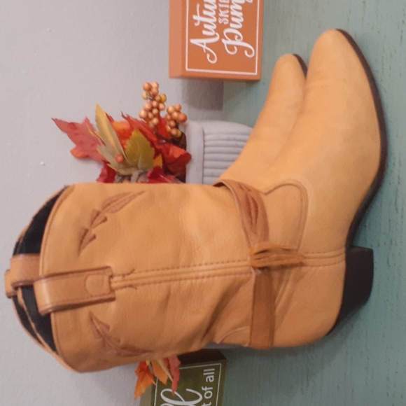 LAREDO BOOTS SZ 8.5 - Picture 2 of 8